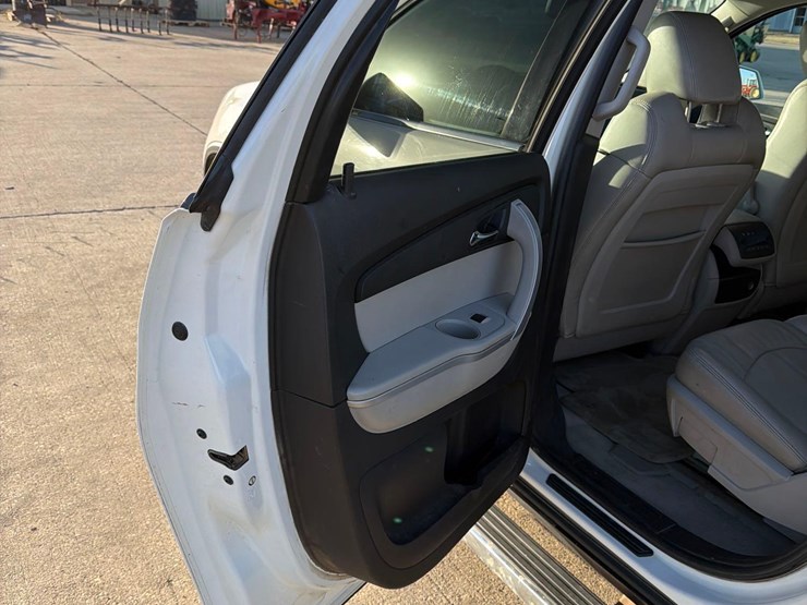 2010-gmc-acadia-slt-image-23