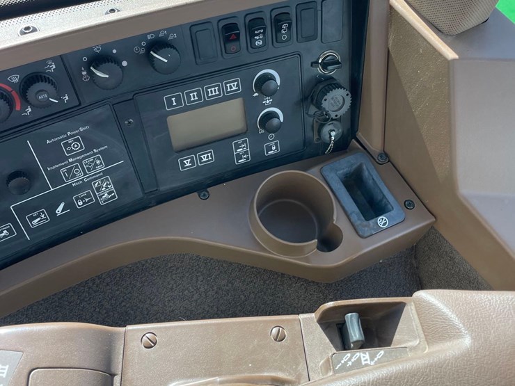 2007-john-deere-8230-image-48