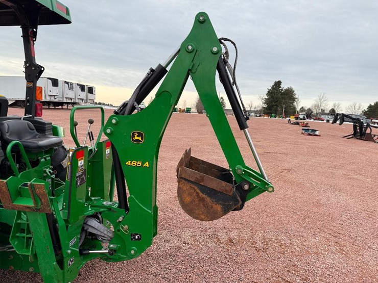 john-deere-4052m-image-33