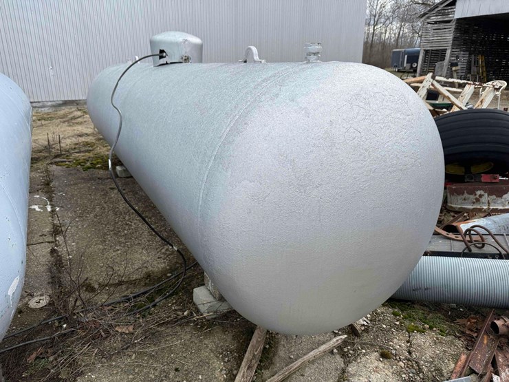 propane-tank-1000-gal-image-3