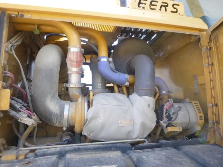 caterpillar-143h-image-40