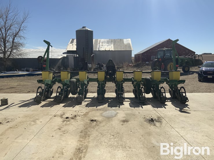 john-deere-1700-image-6