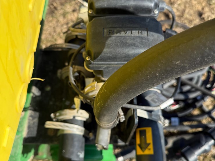 john-deere-24-image-11