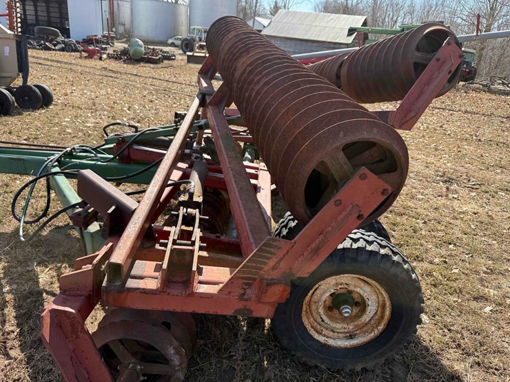 brillion-x-fold-28’-packer-image-15