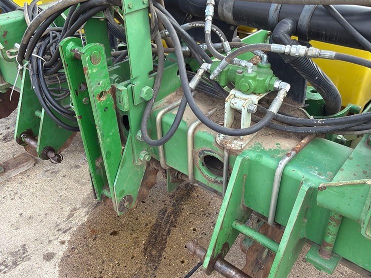 john-deere-7300-image-28