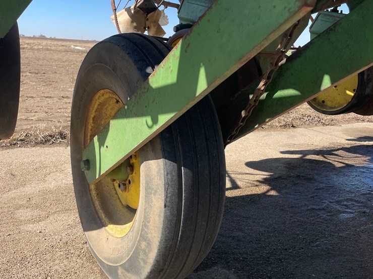 john-deere-7000-image-19