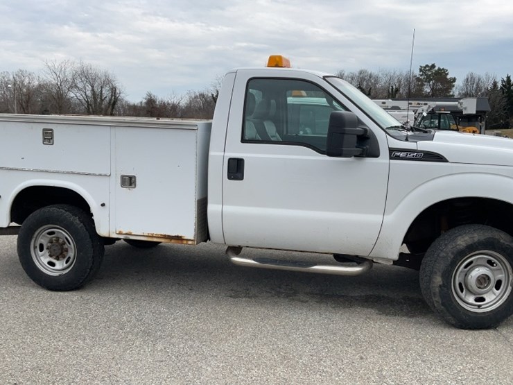 2011-ford-f350-image-1