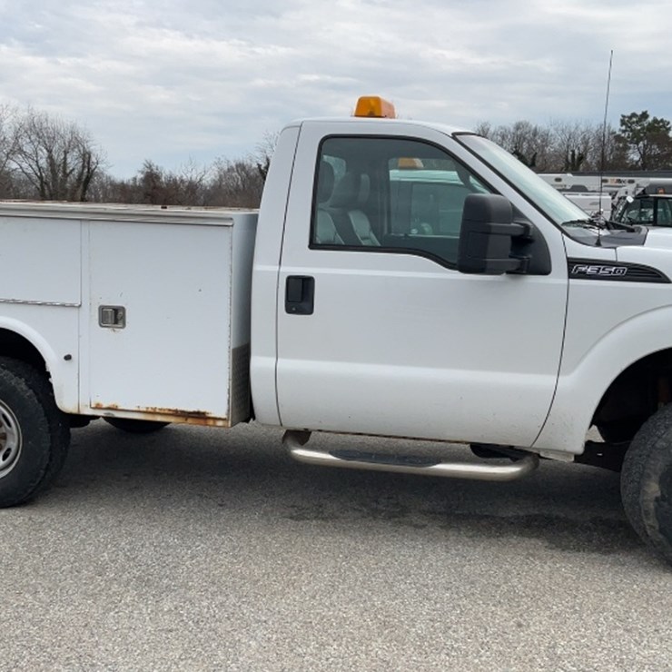 2011 FORD F350
