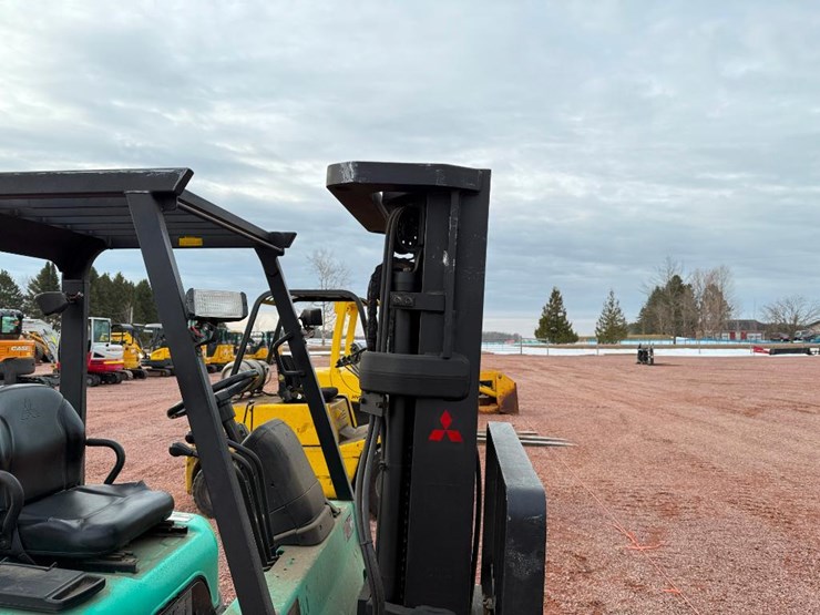 mitsubishi-fgc30k-image-27