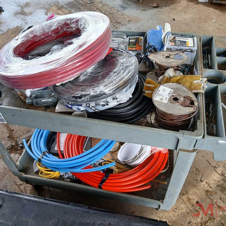 SHOP TABLE WITH CONTENTS