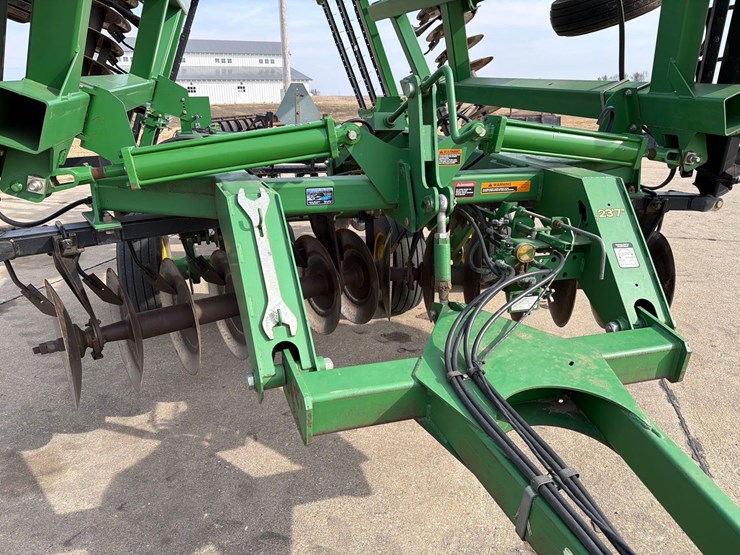 john-deere-637-image-21