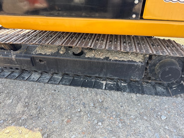 2017-caterpillar-305.5e2-image-10