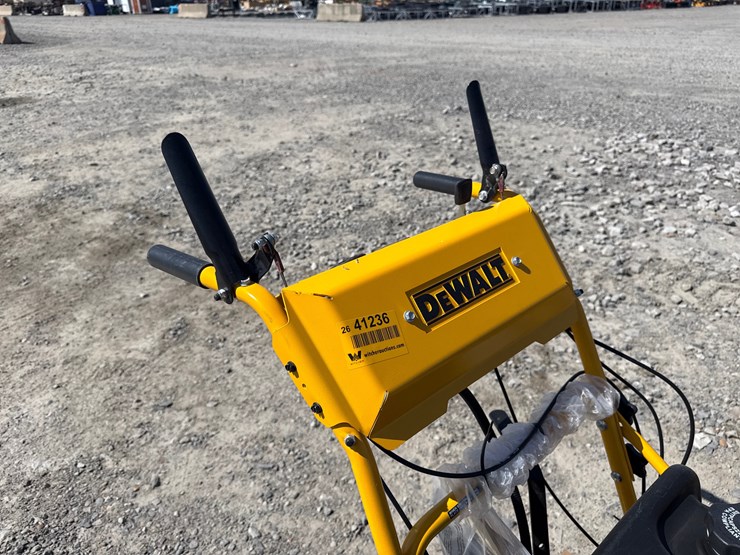 #36-•-unused-dewalt-dw33-33"-walk-behind-zero-turn-mower-1d25nk60041-inv#-41236-image-12