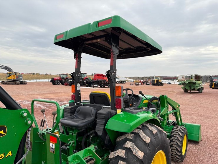 john-deere-4052m-image-25