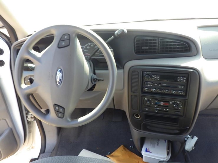 2003-ford-windstar-image-9