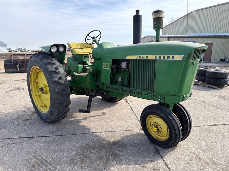 john-deere-3010-image-3