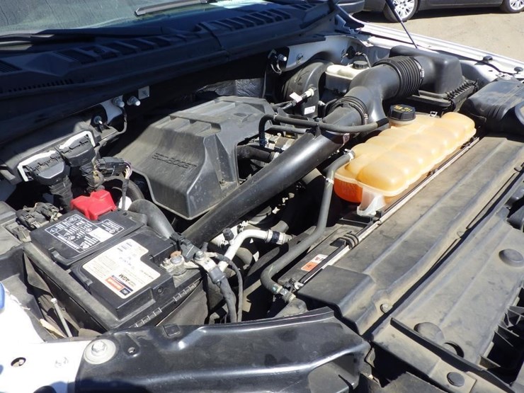 2016-ford-f150-image-9