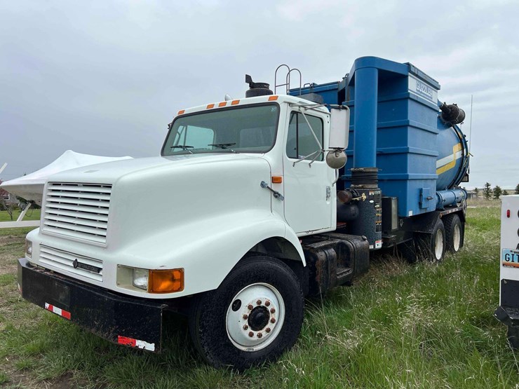 1999-international-2674-image-1