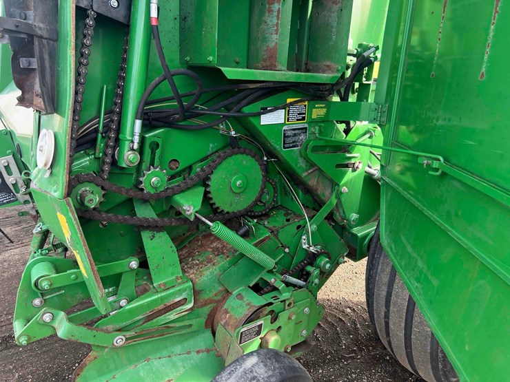 john-deere-568-image-11