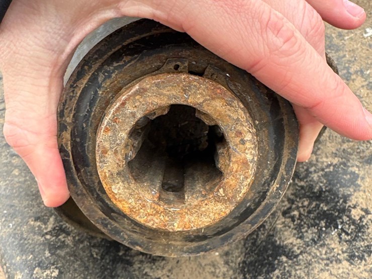 2014-new-holland-h6740-image-10