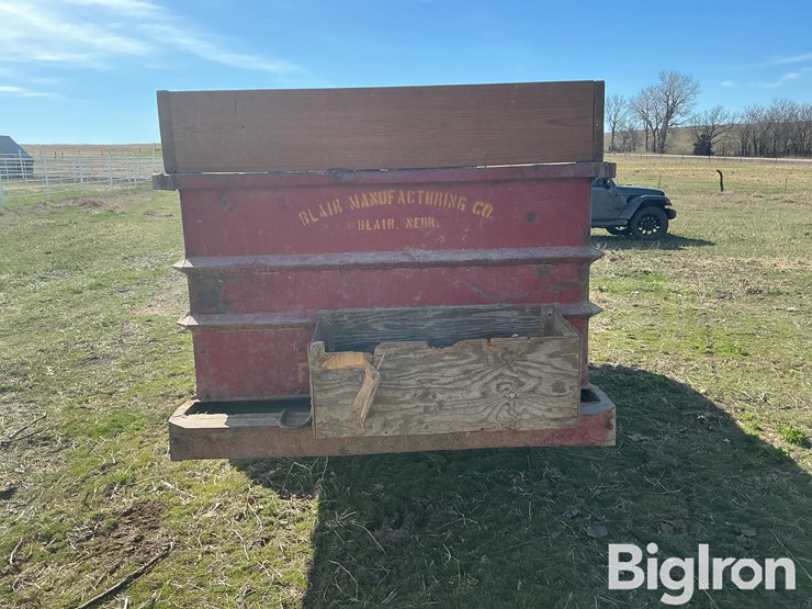 kelly-ryan-feed-wagon-image-6