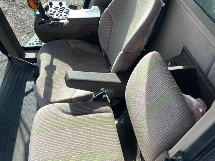 2007-john-deere-9560-sts-image-58