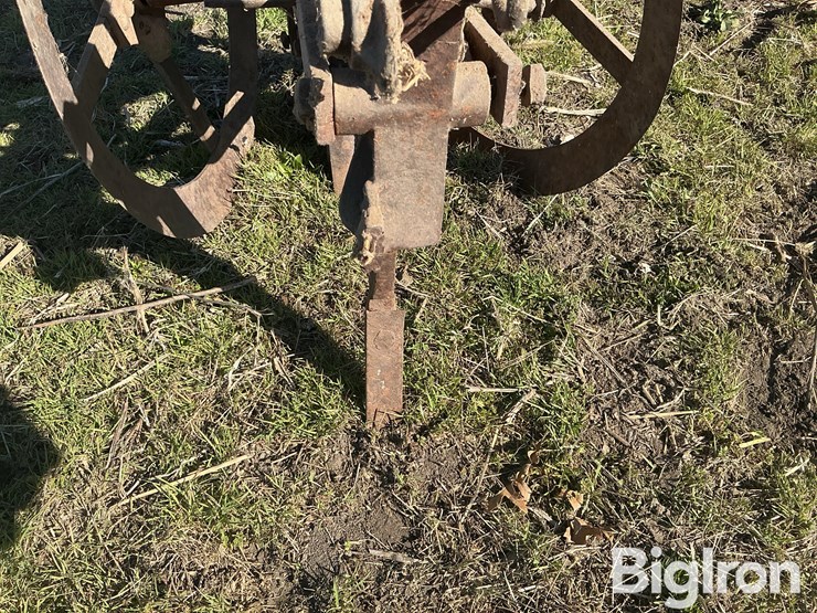 1-row-planter-image-14