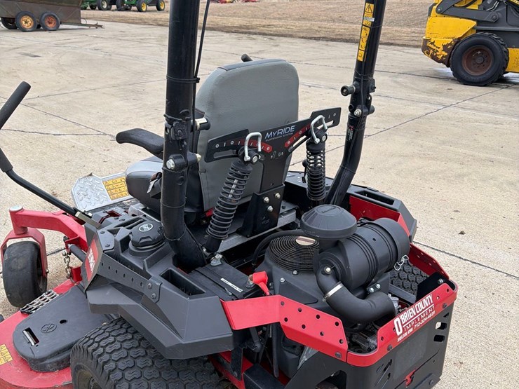 2019-toro-zero-turn-lawnmower-image-9