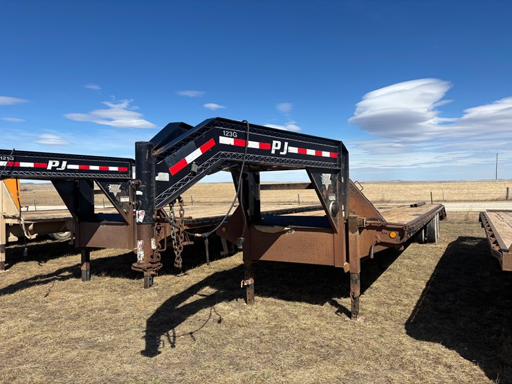 2010-pj-flatbed-image-3