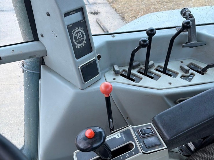 agco-white-6145-image-41