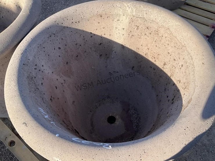 (2)-concrete-pots-image-5