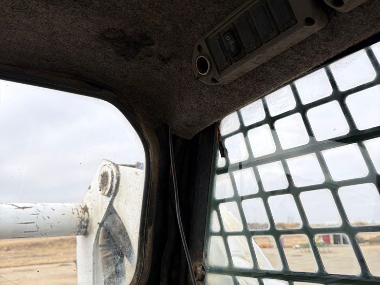 bobcat-s300-image-41