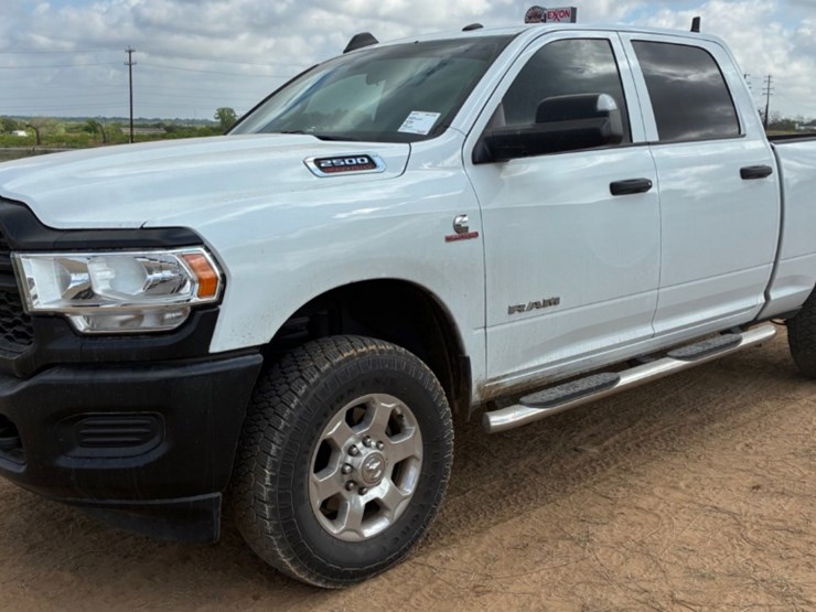 2022-dodge-2500-image-1