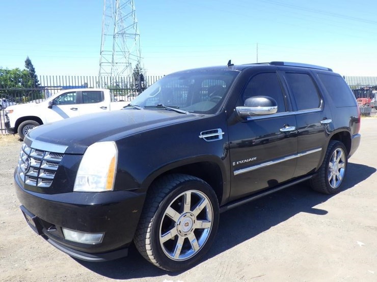 2009-cadillac-escalade-image-1