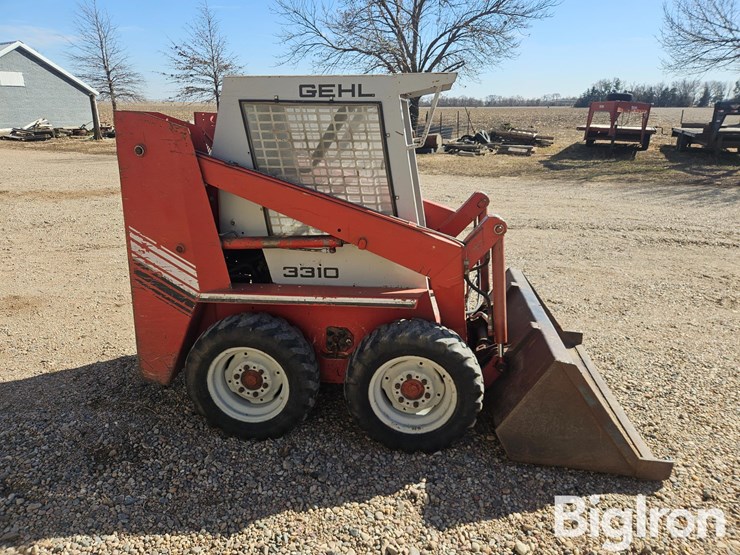 gehl-3310-image-4
