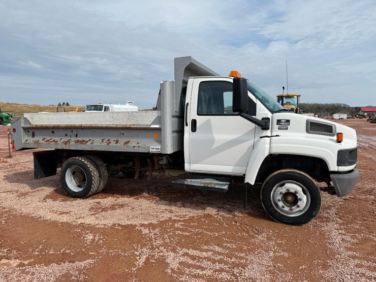 #205-•-lot-205-image-3