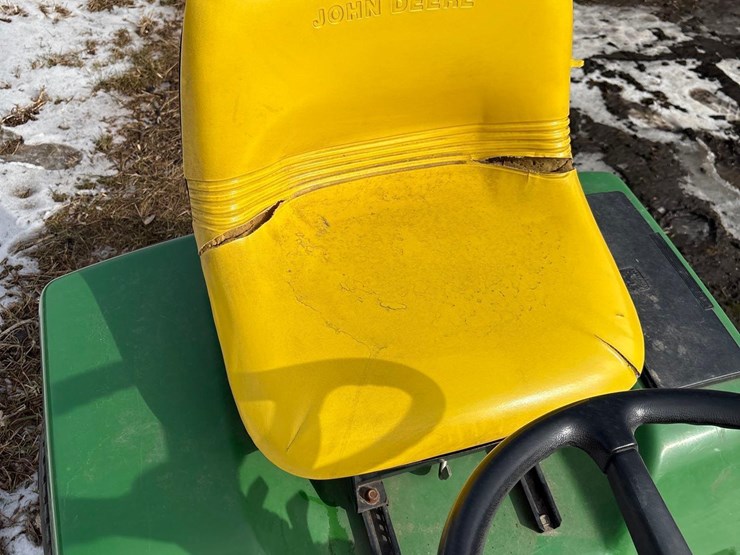 john-deere-345-image-16