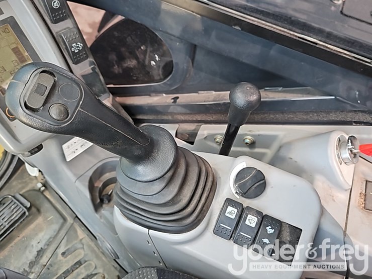 2023-deere-50g-image-34