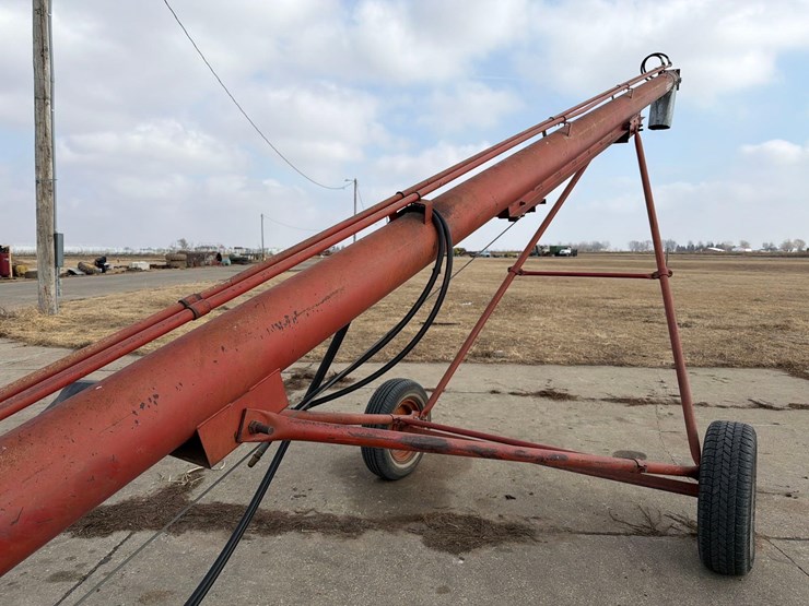 sudenga-8”-x-30ft-truck-auger-image-10