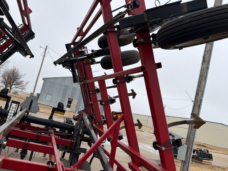 2011-case-ih-200-image-36