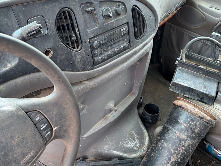 1997-ford-e350-image-54