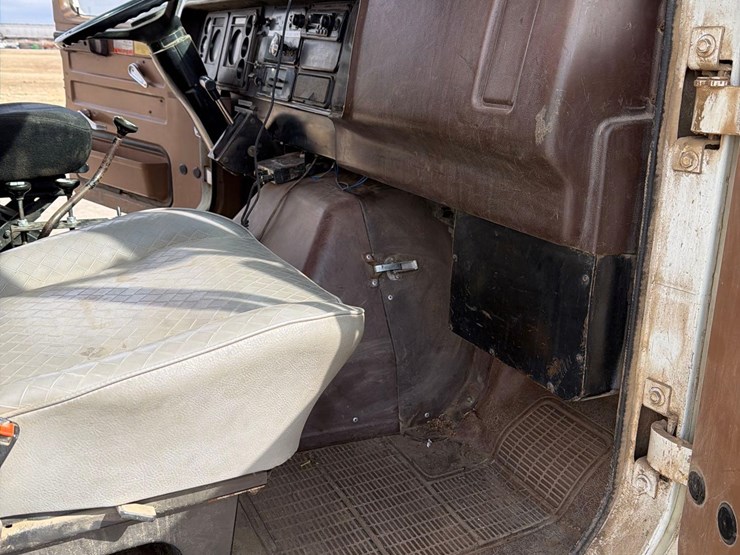 1980-international-s1900-image-56