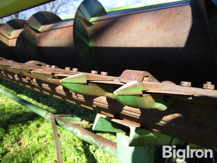 1977-john-deere-224-image-13