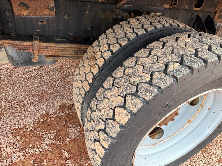 #205-•-lot-205-image-8