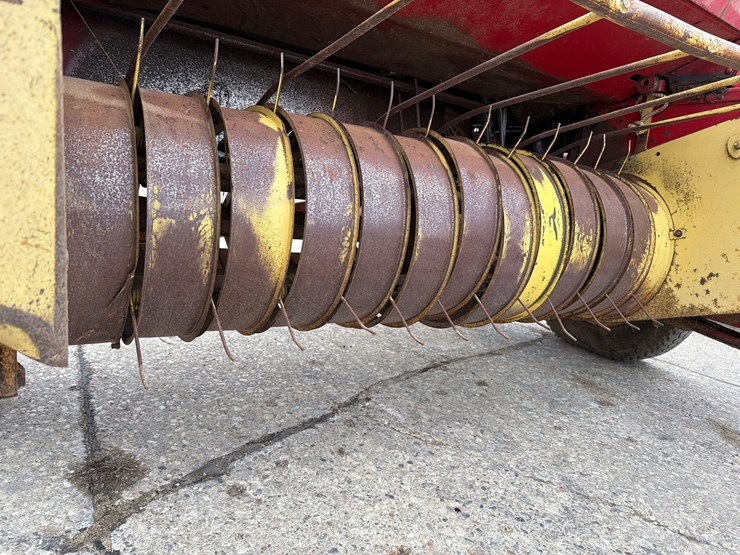 new-holland-271-image-23