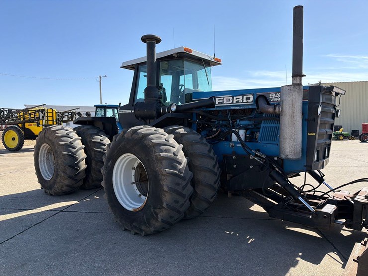 1990-versatile-946-image-5