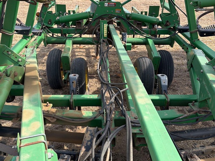 john-deere-726-image-39