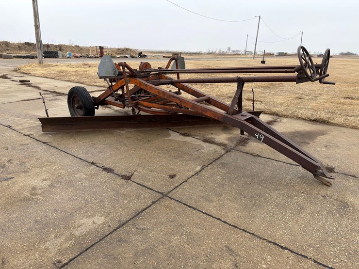 northfield-iron-company-#33-14ft-pull-type-road-grader-image-1