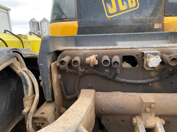 jcb-fast-trac-2140-image-43