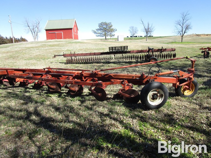 massey-ferguson-880-image-8